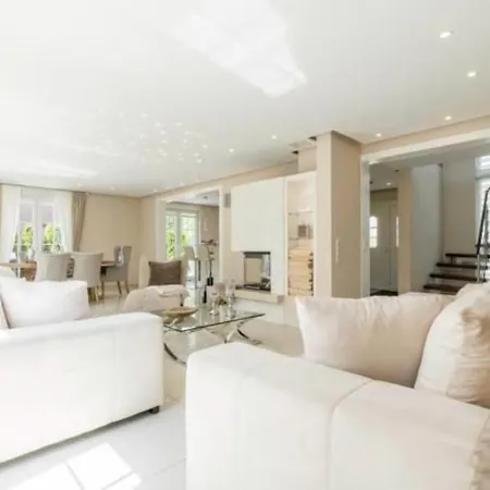 Villa Private House *