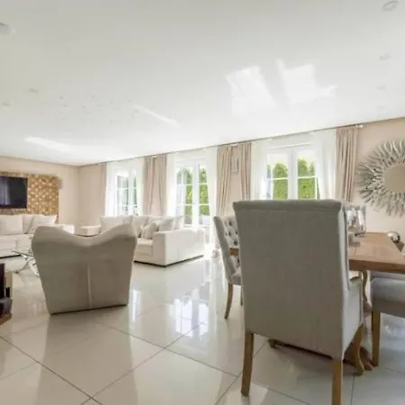 Private House 빌라 *